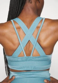 Puma Mid Impact Strong Shine Bra - Brassières De Sport À Maintien Normal - Bold Blue -Magasin De Vêtements De Mode Pour Femmes 0b58596ac38e4894a919c016b2ff6a4f