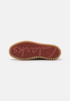 Clarks Torhill Bee - Chaussures À Lacets - Chestnut 10 Clarks Torhill Bee - Chaussures À Lacets - Chestnut -Magasin De Vêtements De Mode Pour Femmes 142d3158f4a943c2b924770775155def