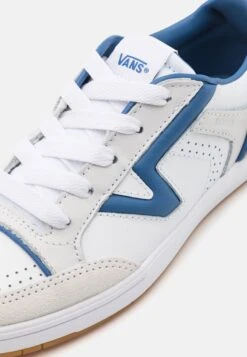 Vans Lowland Unisex - Baskets Basses - Court Navy/White 11 Vans Lowland Unisex - Baskets Basses - Court Navy/White -Magasin De Vêtements De Mode Pour Femmes 1fc0a6d52cd84a9e87cc049378f31a4a