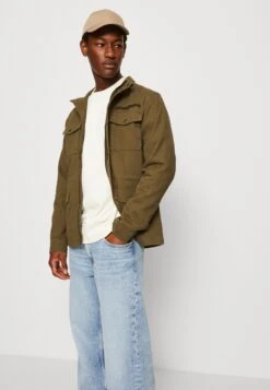 Only & Sons Onsdennis Field Jacket Unisex - Veste Légère - Olive Night -Magasin De Vêtements De Mode Pour Femmes 5ae33bc405784ff6b5e81cef1f97a1c8