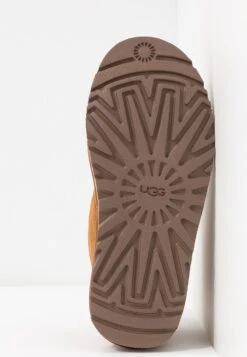 Ugg Neumel - Boots À Talons - Chestnut -Magasin De Vêtements De Mode Pour Femmes 70969a2ac1944a81a2eeb360eb7eeb28