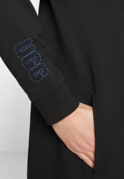 Ugg Aderyn Hoodie Dress - Sweat À Capuche - Black -Magasin De Vêtements De Mode Pour Femmes 790c3e239edc4d43a722ae81b16d847c