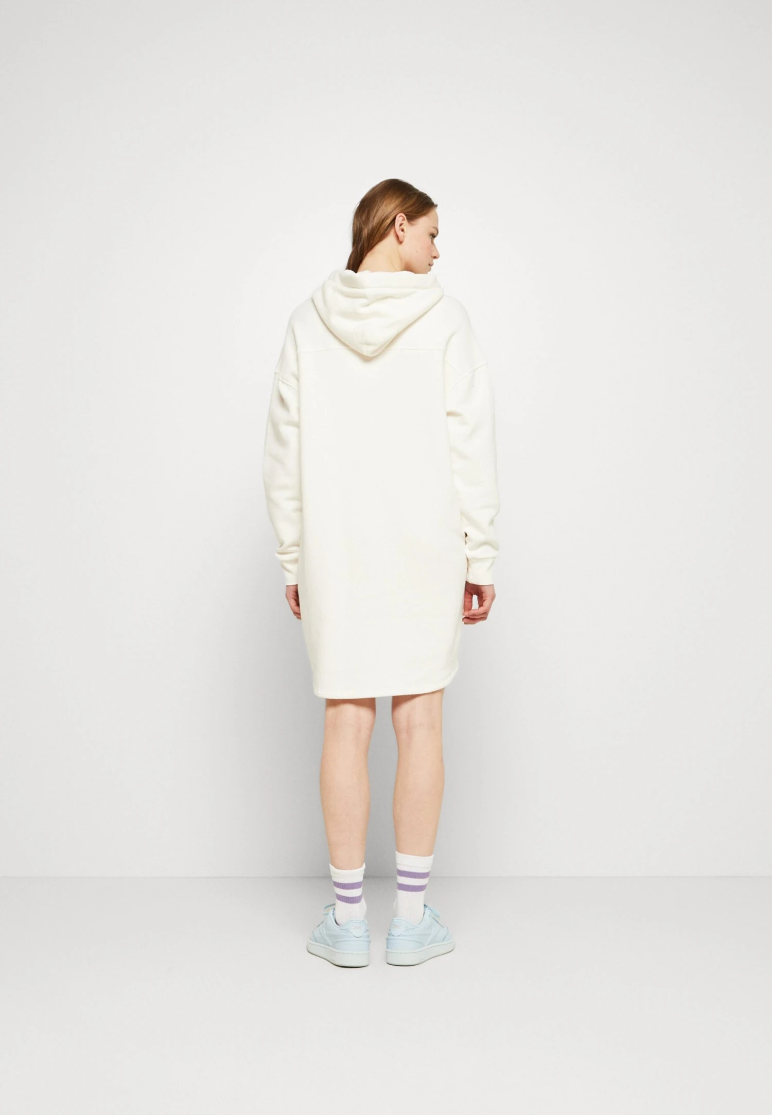 Ugg Aderyn Hoodie Dress - Robe De Jour - Nimbus 3 Ugg Aderyn Hoodie Dress - Robe De Jour - Nimbus – Image 3