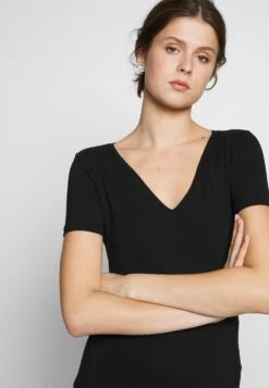 2 Pack - T-Shirt Basique - Black/White -Magasin De Vêtements De Mode Pour Femmes 8490c04f37e74f88ad2ef9f823f493e9