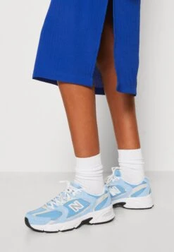 Monki Robe En Jersey - Bright Cobolt Blue -Magasin De Vêtements De Mode Pour Femmes a04842088b834c0185c04244a4386b51