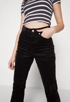 Monki Pantalon Classique - Black Dark -Magasin De Vêtements De Mode Pour Femmes a5dcf0206e084b31af3d7cdd504fb0d8