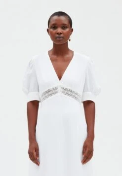 CLAUDIE PIERLOT Rivage - Robe De Jour - Blanc 9 CLAUDIE PIERLOT Rivage - Robe De Jour - Blanc -Magasin De Vêtements De Mode Pour Femmes ae85b7be3063478098d040a4e8fed25a