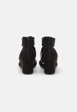 Sandales - Black -Magasin De Vêtements De Mode Pour Femmes c746e86cfa9f46ea96467fec98680629