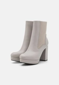 Bottines À Plateau - Grey -Magasin De Vêtements De Mode Pour Femmes d4f8b42eaac44e12a3d8df6a74ae442d