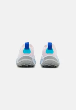 Nike Performance Zoomx Zegama - Chaussures De Running - Pearl Pink/Blue Whisper/Coconut Milk/Baltic Blue/Football Grey -Magasin De Vêtements De Mode Pour Femmes db0a9ca54d9042cc863a4a767b94762a