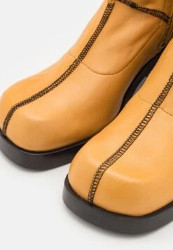 Miista Lois Boots - Bottes - Beige -Magasin De Vêtements De Mode Pour Femmes e3c619534b0647a8b927ef2615b888d8