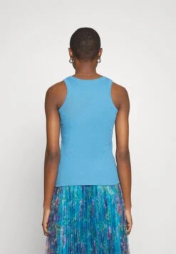 MAX & Co. Fragola - Débardeur - Sky Blue 8 MAX & Co. Fragola - Débardeur - Sky Blue -Magasin De Vêtements De Mode Pour Femmes eebd8af7a2fe4bfa88938519b231ddec