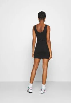 Even&Odd 2 Pack - Robe Fourreau - Black 8 Even&Odd 2 Pack - Robe Fourreau - Black -Magasin De Vêtements De Mode Pour Femmes f8ca6e6b2f9442daa61a7d7eb6a09871