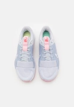 Nike Performance Mc Trainer 2 - Chaussures Fitness - Football Grey/White/Blue Whisper/Medium Soft Pink/Light Crimson/Mint Foam -Magasin De Vêtements De Mode Pour Femmes fcabb0620bae4cd387b64605d8713f66